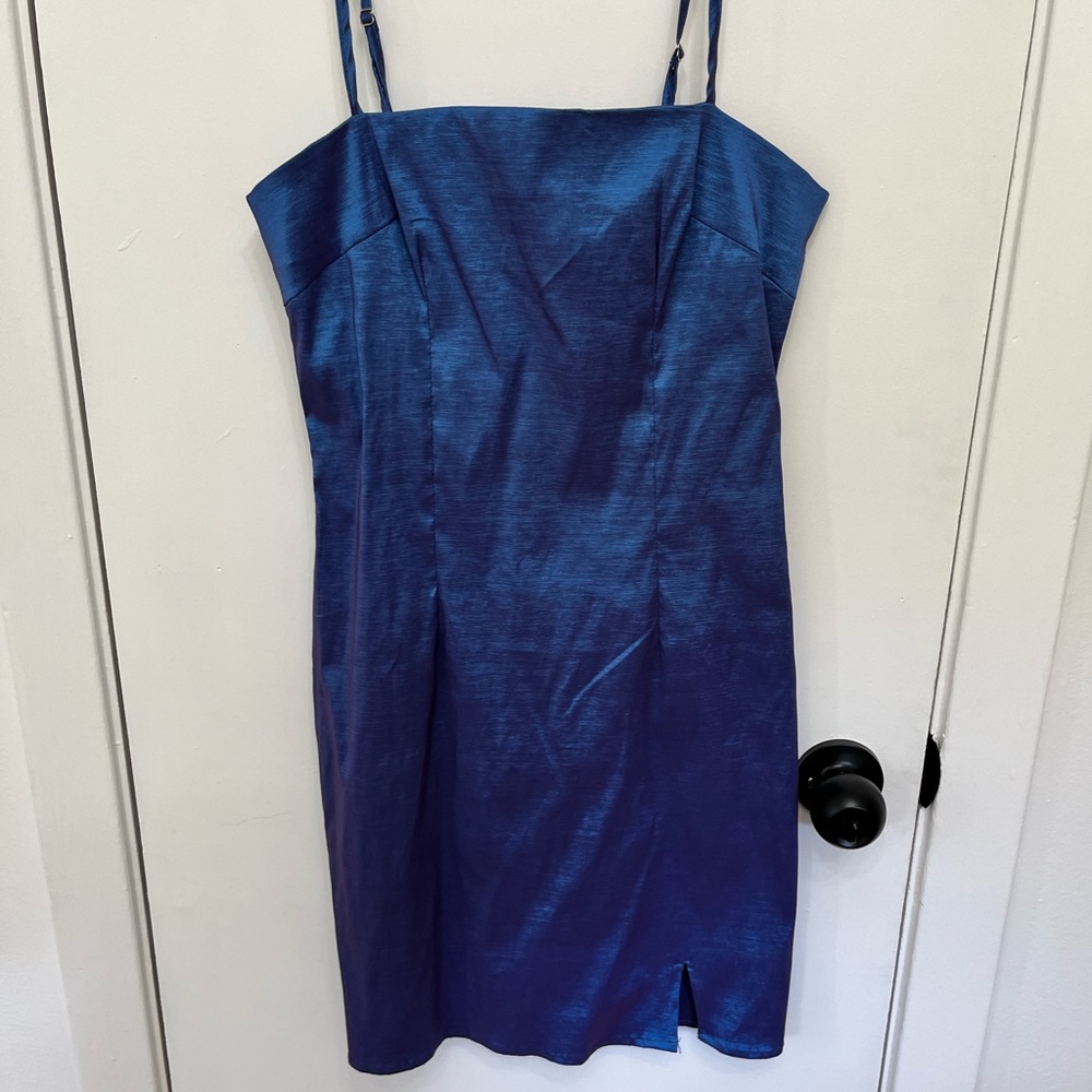 Body on blue dress